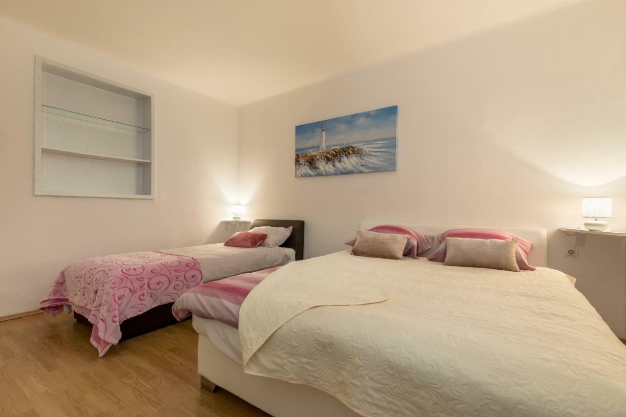 Nemo Apartment *